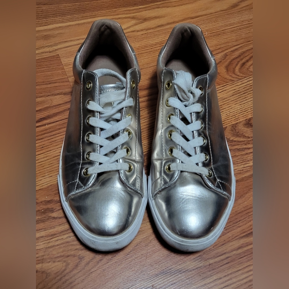 Metallic Gold Classic Sneaker